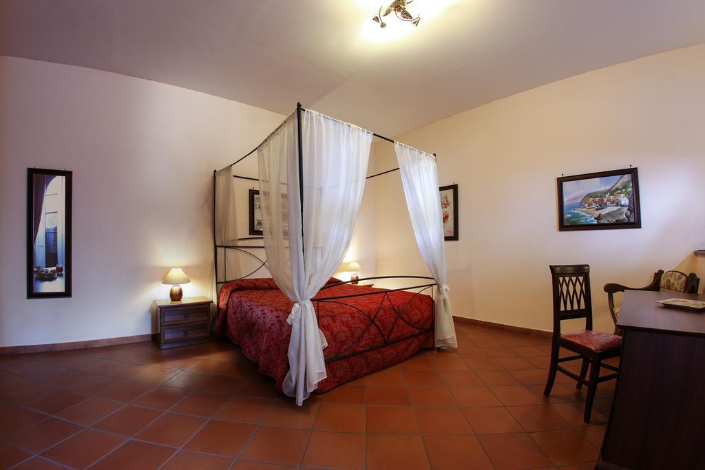 Grand Hotel Capodimonte Наполи Екстериор снимка